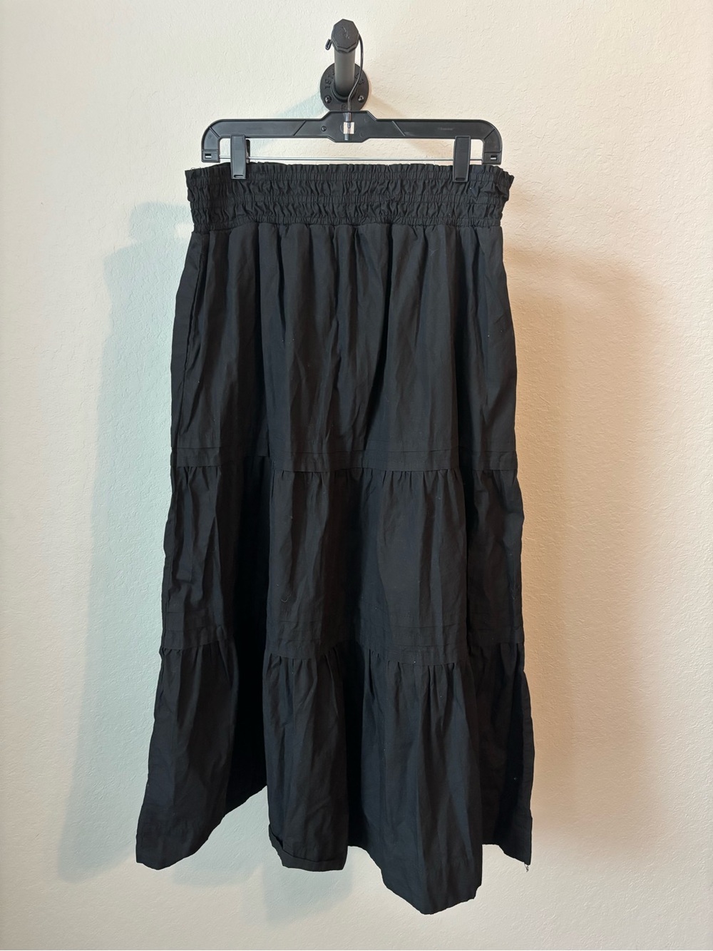 Quince 100% Organic Cotton Black Tiered Maxi Skirt with Smocked Waist Size Large - Picture 4 of 6